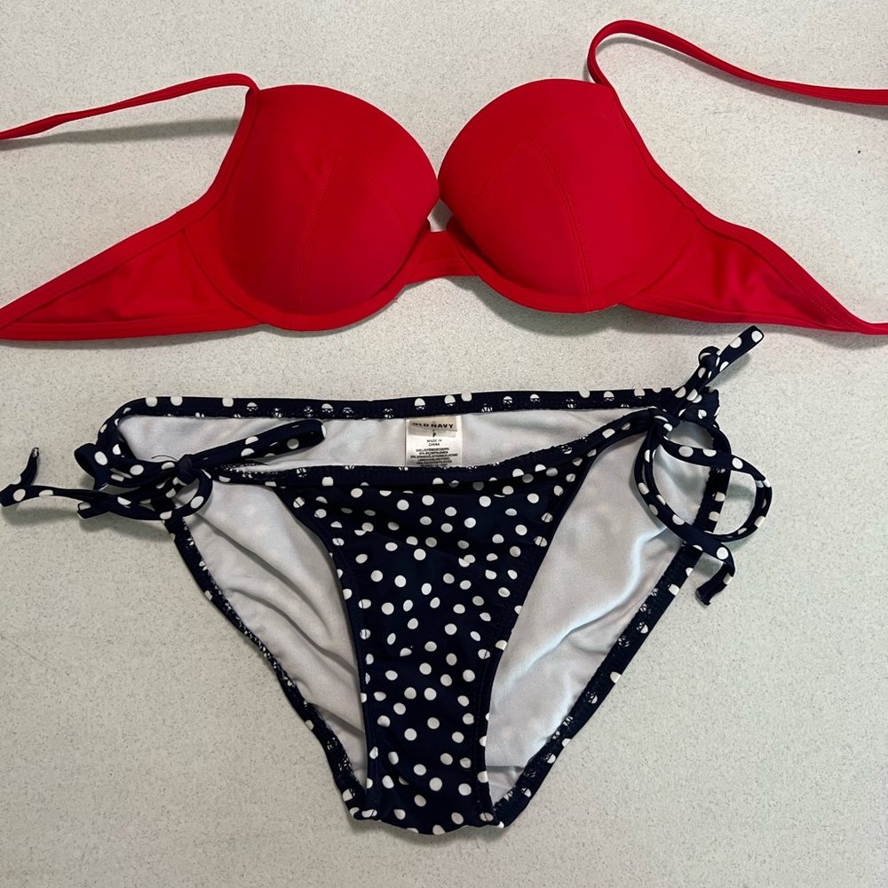 Old Navy Swinsuit